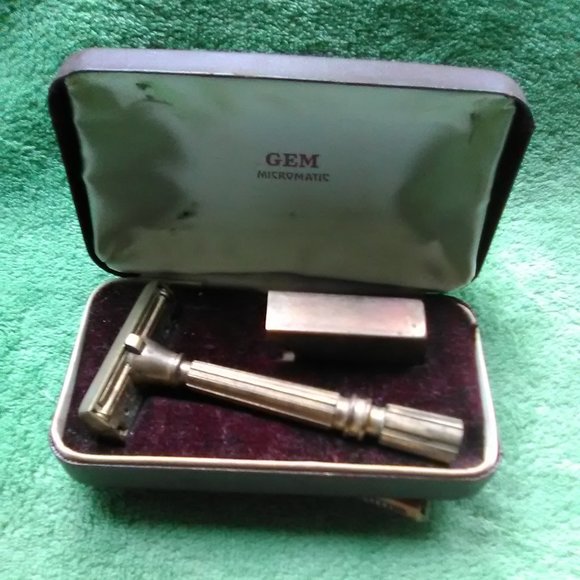Razor/Collectible